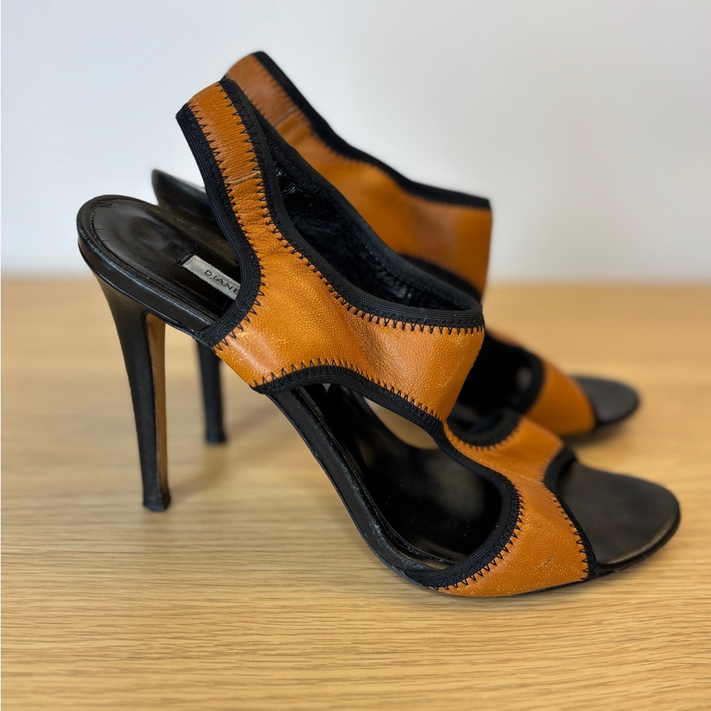Diane von Furstenberg DVF Tan Black Leather Stiletto‎ Sandals Made in Italy 6.5B
